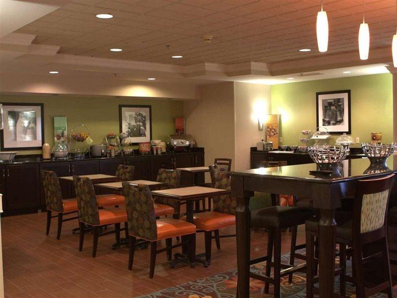 Hampton Inn Princeton Bagian luar foto