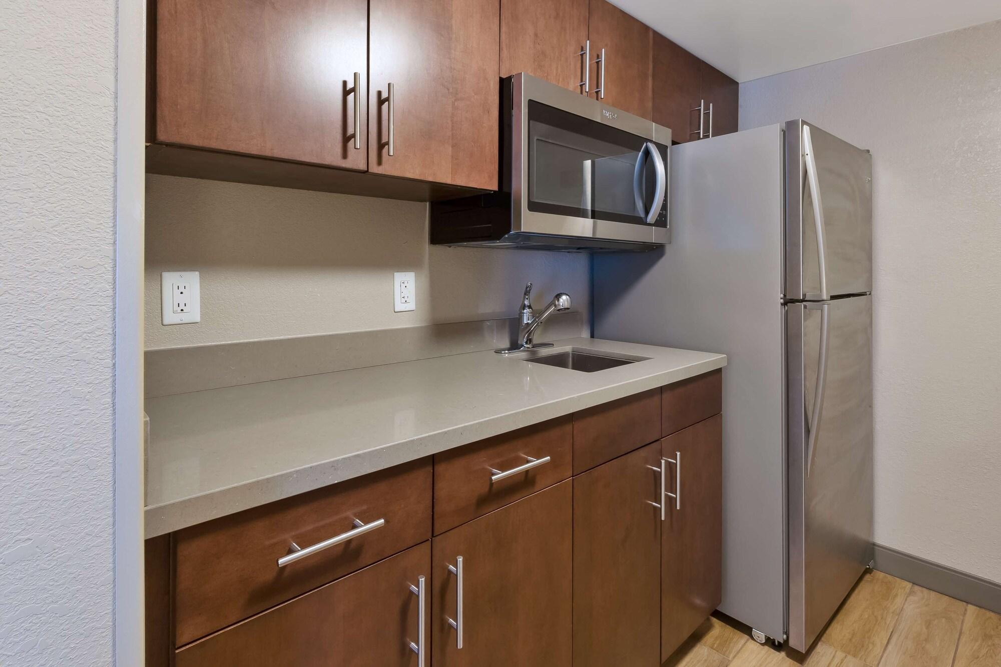 Hampton Inn Princeton Bagian luar foto