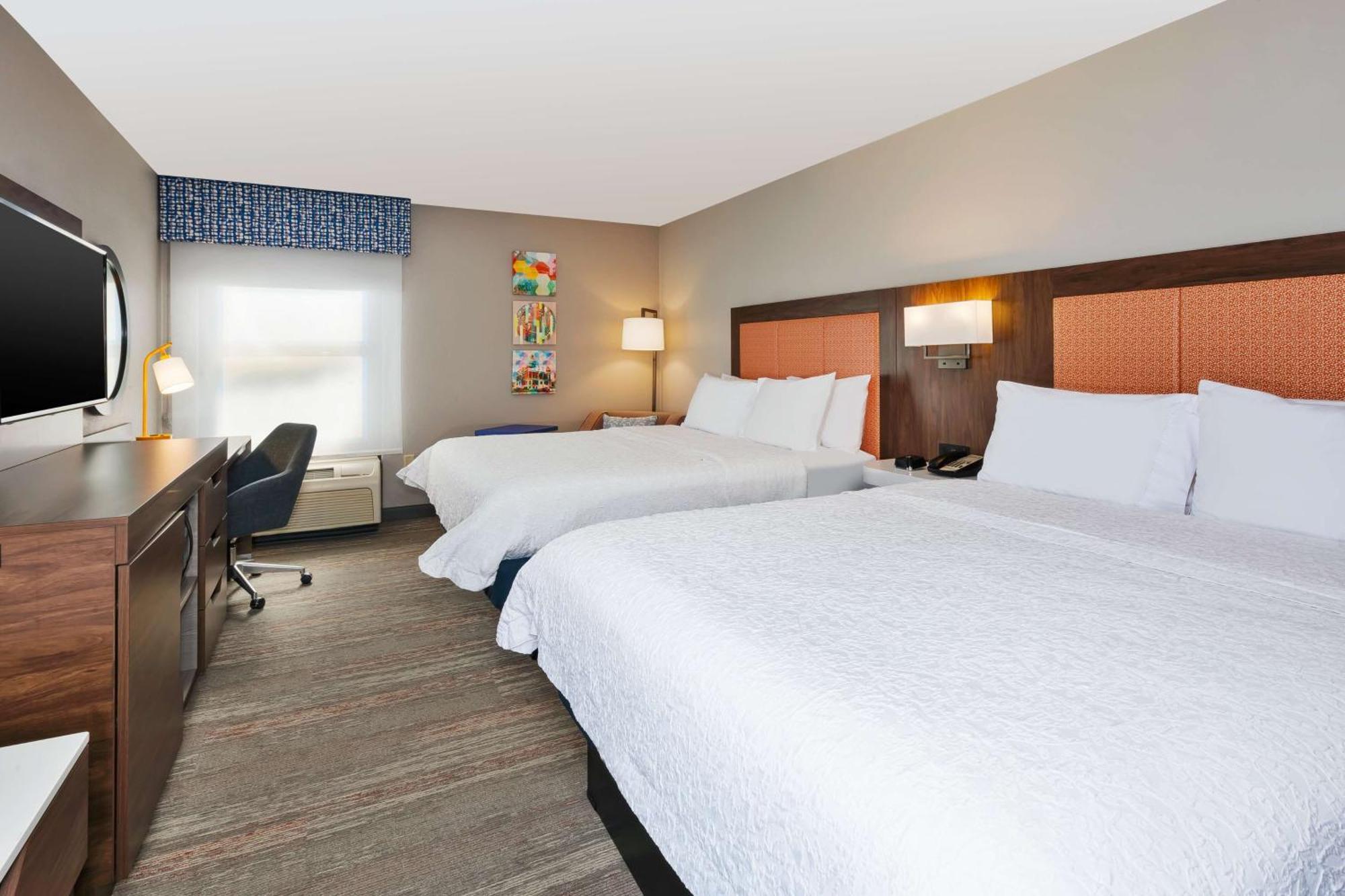 Hampton Inn Princeton Bagian luar foto