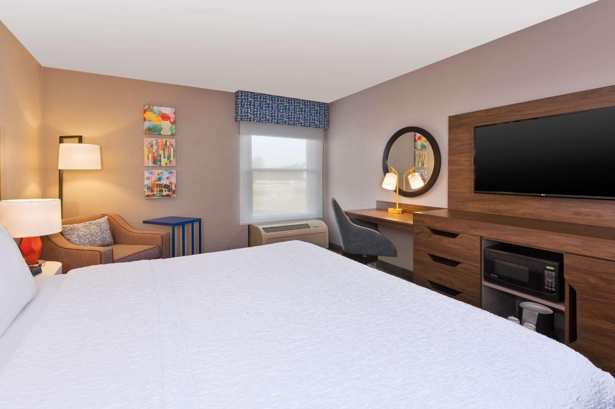 Hampton Inn Princeton Bagian luar foto