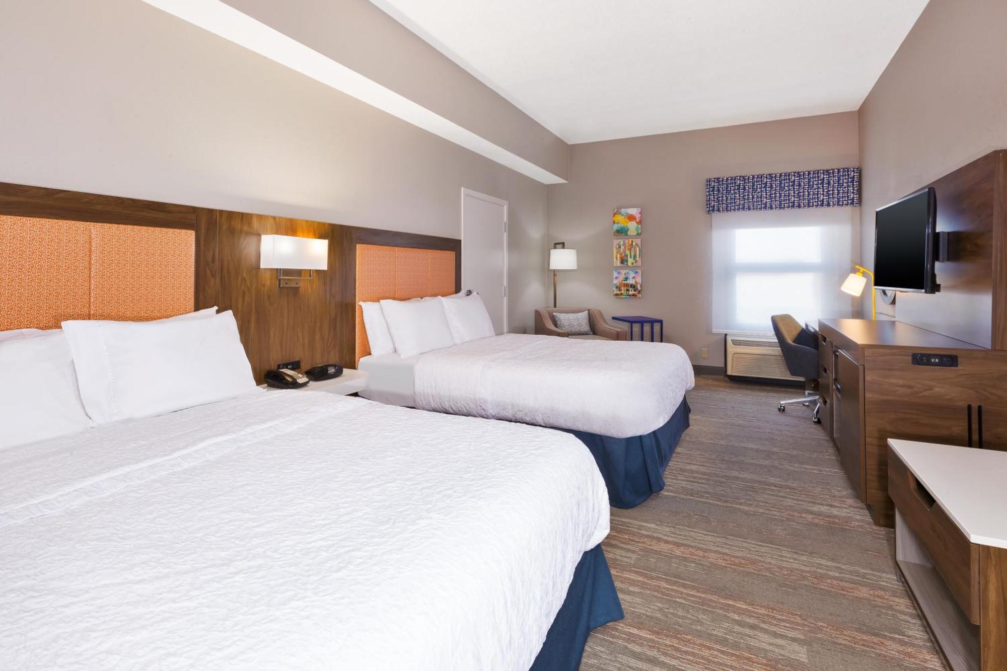 Hampton Inn Princeton Bagian luar foto