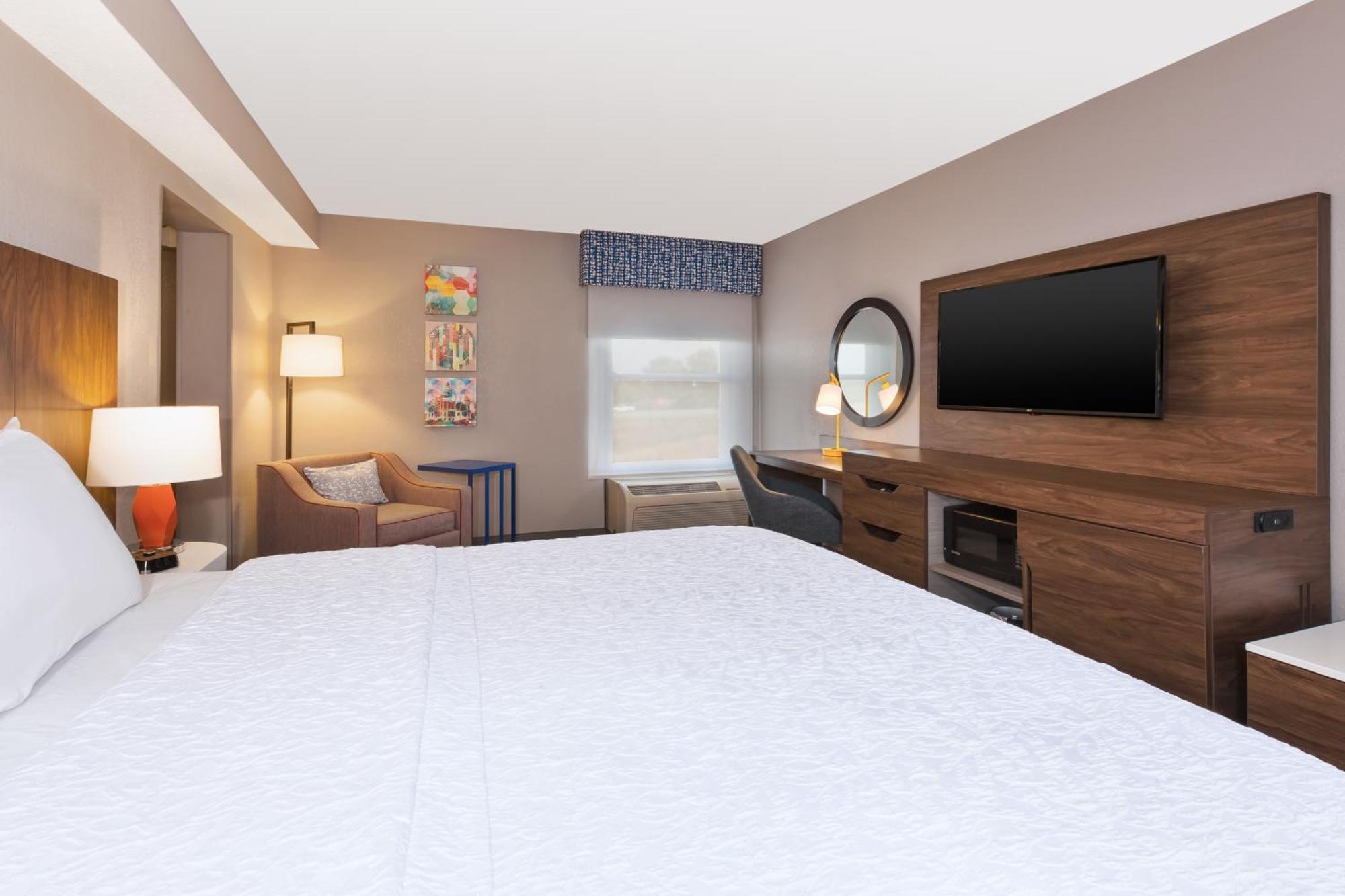 Hampton Inn Princeton Bagian luar foto