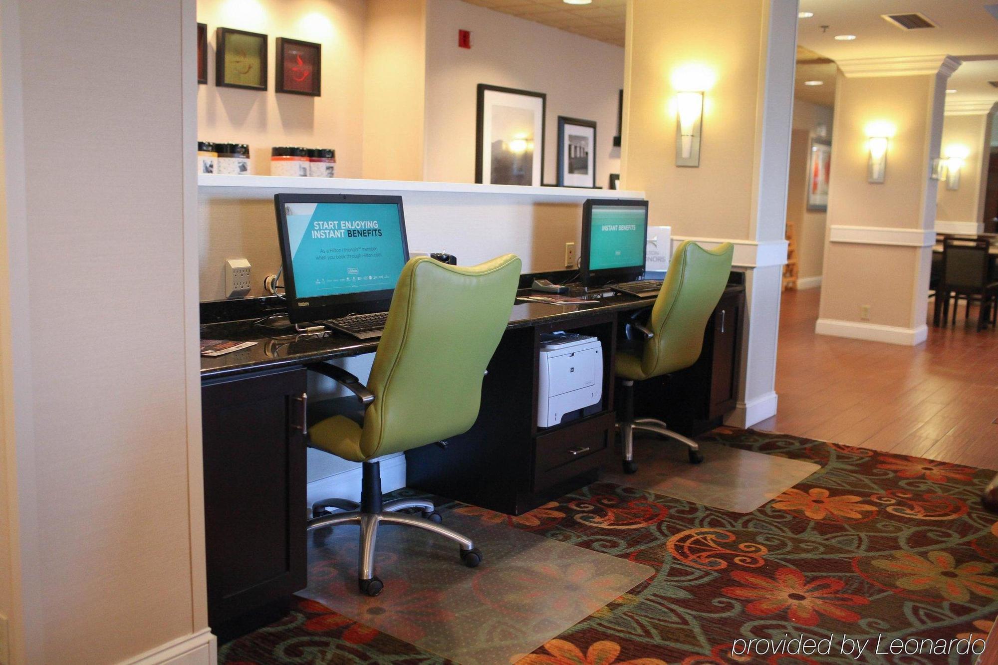 Hampton Inn Princeton Bagian luar foto
