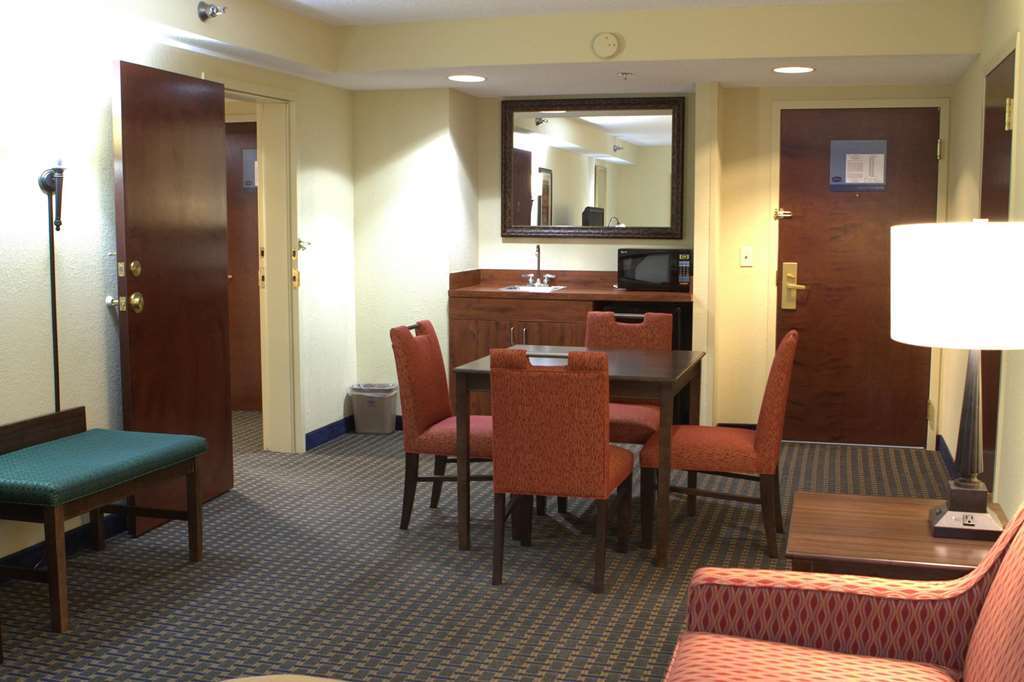 Hampton Inn Princeton Ruang foto