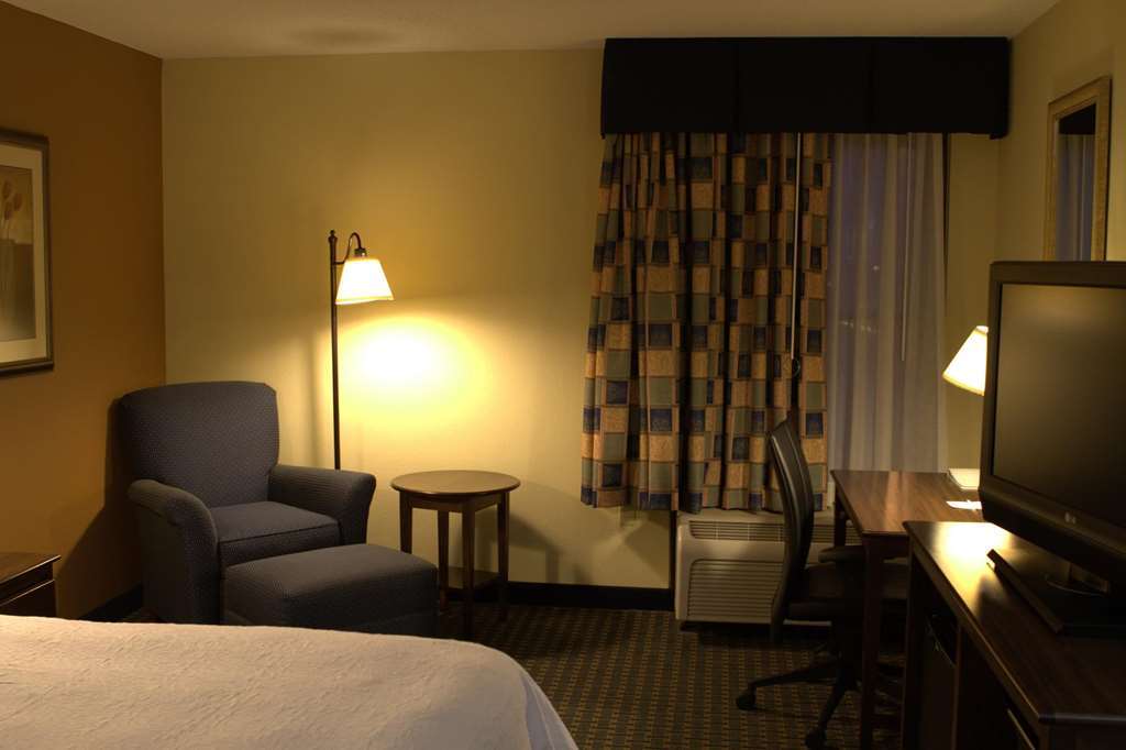 Hampton Inn Princeton Ruang foto